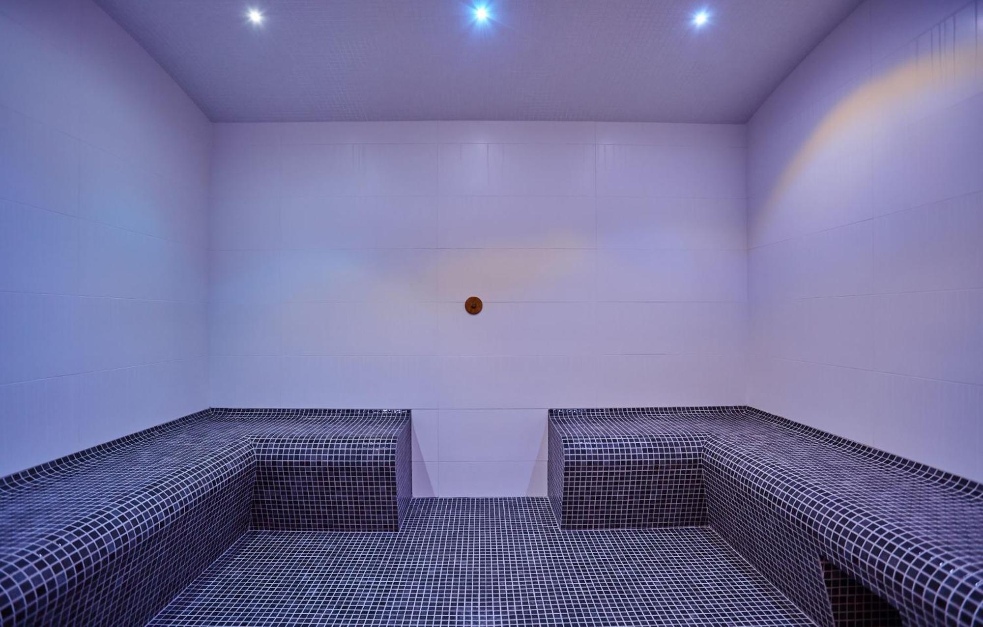 Appart'Hotel Odalys City - Nimes Arenes - Palais Des Congres Bagian luar foto